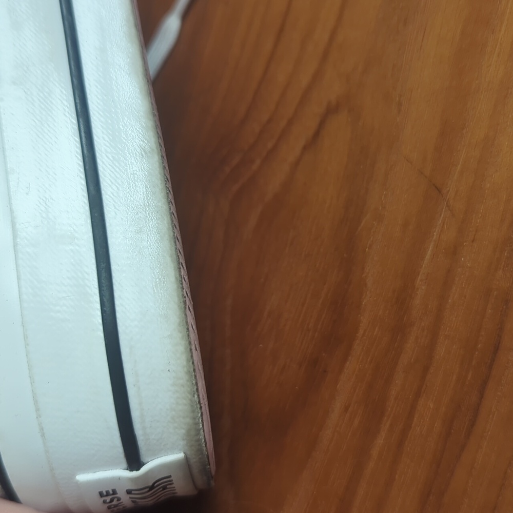Converse - Picture 11 of 16